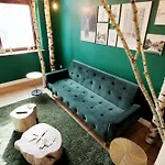 Secret Hideaways Wood Mit Kinderzimmer Messe L L Flughafen L Hbf *